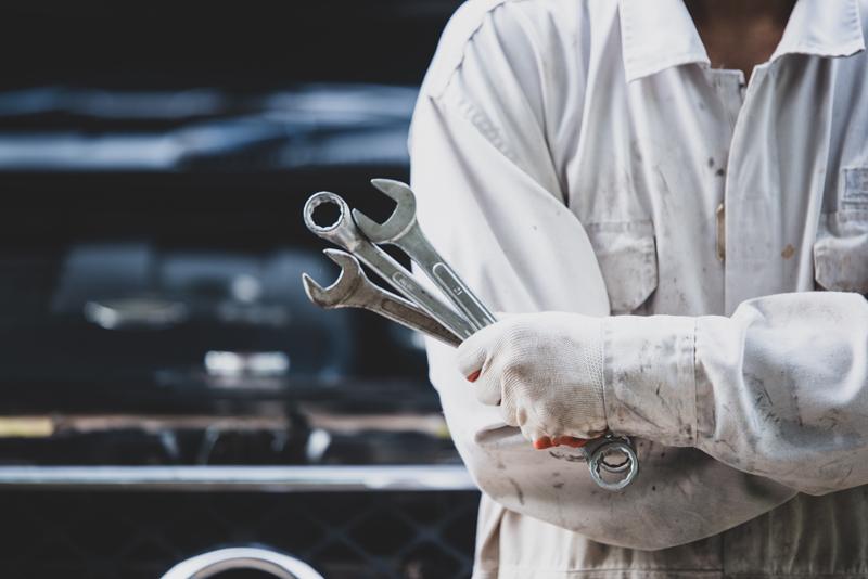 Siamo specializzati per la manutenzione e riparazione di auto BMW, Mercedes, Audi, Porsche, Ford, Opel, Renault, Kia, Toyota e Fiat